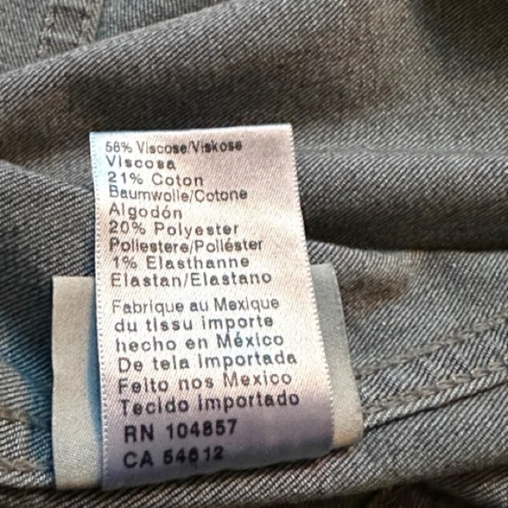💥HP💥 EUC AG Jeans Robyn Denim Jacket. Size Large - Picture 15 of 15